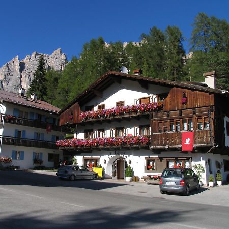 Hotel Al Larin Cortina dʼAmpezzo Dış mekan fotoğraf