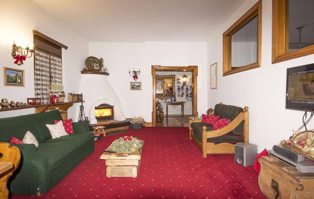 Hotel Al Larin Cortina dʼAmpezzo Dış mekan fotoğraf